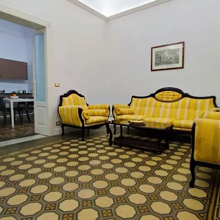 Apartment Duhome In The Heart Of Catania